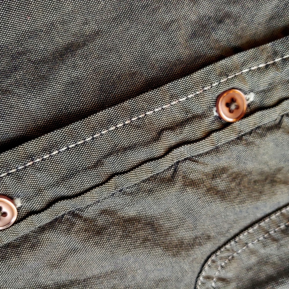 Guess chambray button down - Picture 5 of 5